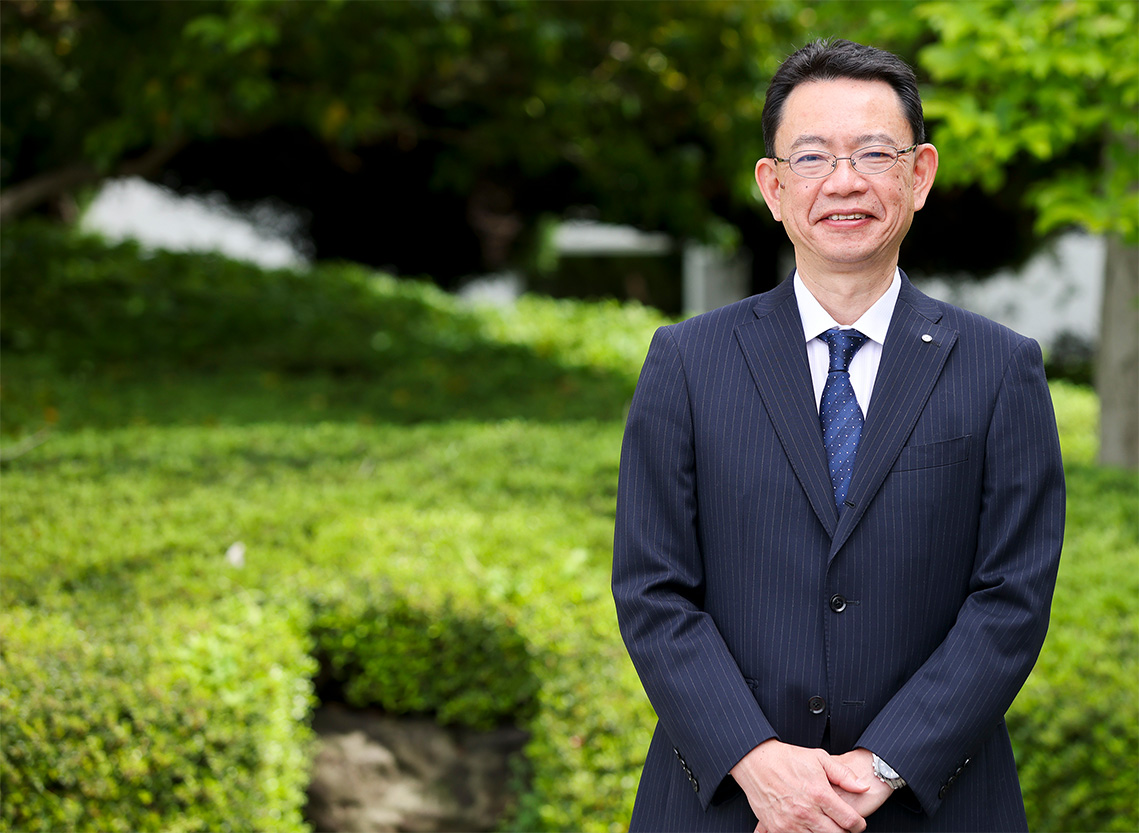 取締役社長　財津 裕真